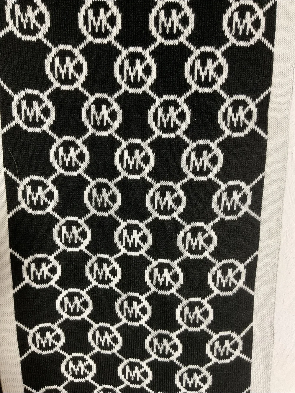 MICHAEL Michael Kors Jet Set Logo Print Reversible Scarf Black/White NWT